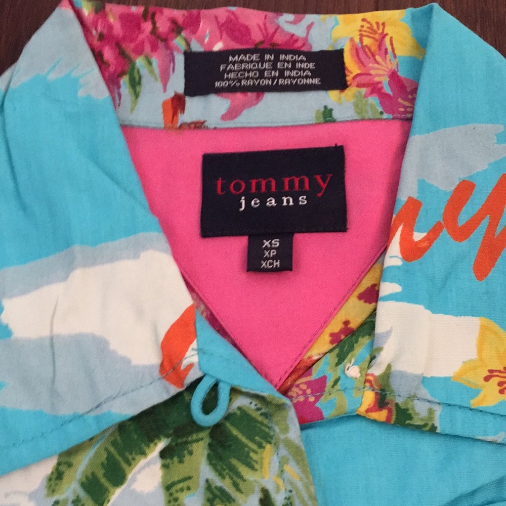 Tommy Jeans Y2K Super Cute Hawaiian Shirt NWT - Picture 2 of 4